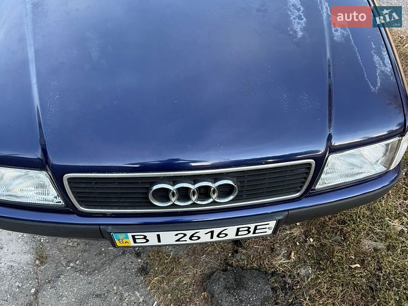 Седан Audi 80 1993 в Кременчуці