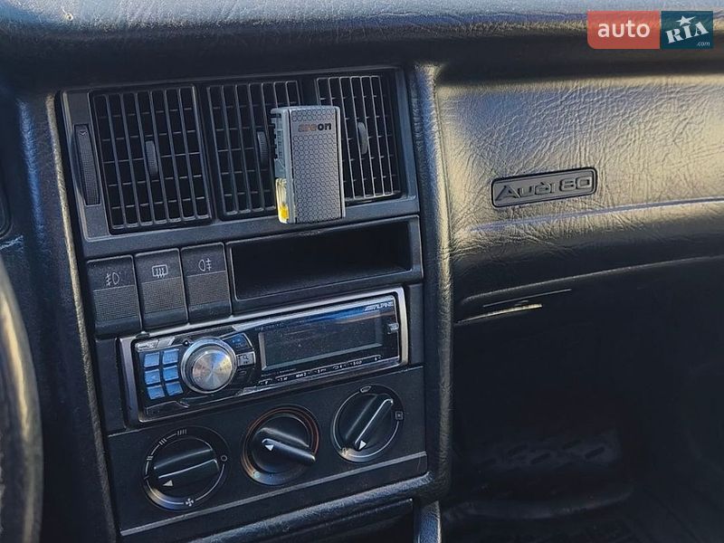 Седан Audi 80 1989 в Чернигове