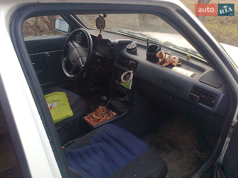 Седан Audi 90 1986 в Кам'янець-Подільському