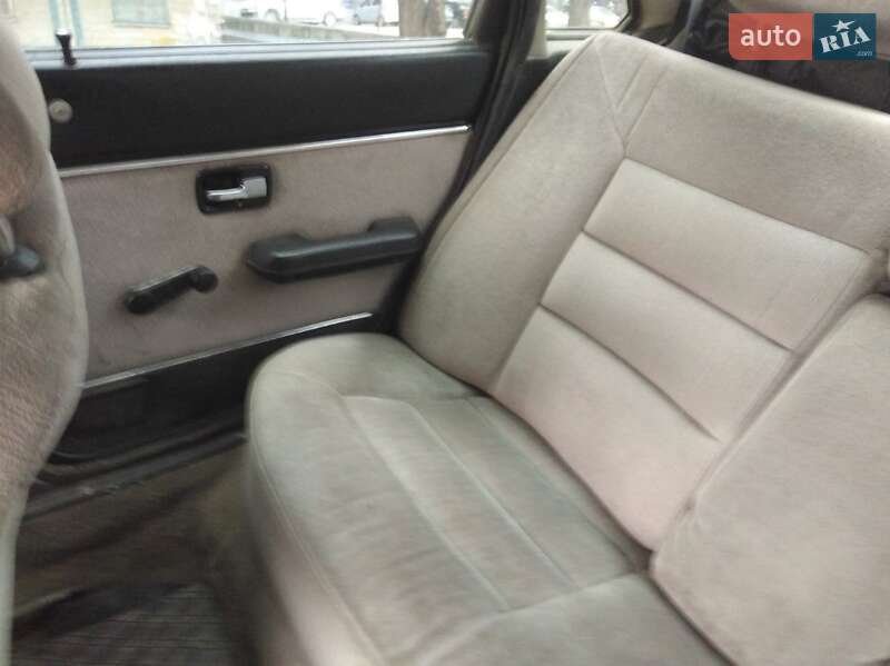 Седан Audi 90 1985 в Новомосковске фото 8 Седан Audi 90 1985 в Новомосковске