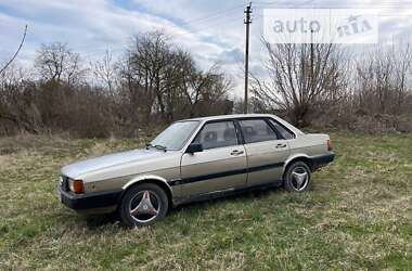 Седан Audi 90 1986 в Копычинце