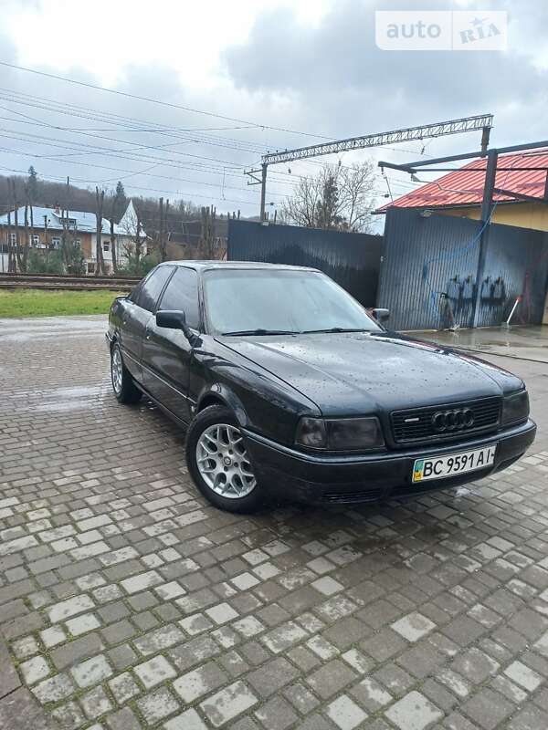 Седан Audi 90 1988 в Стрые