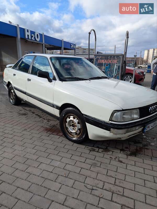 Седан Audi 90 1987 в Вараші фото 5 Седан Audi 90 1987 в Вараші