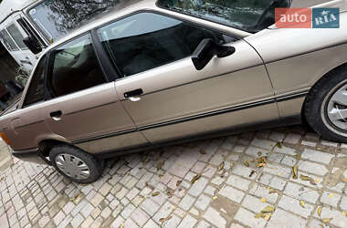 Седан Audi 90 1988 в Ровно