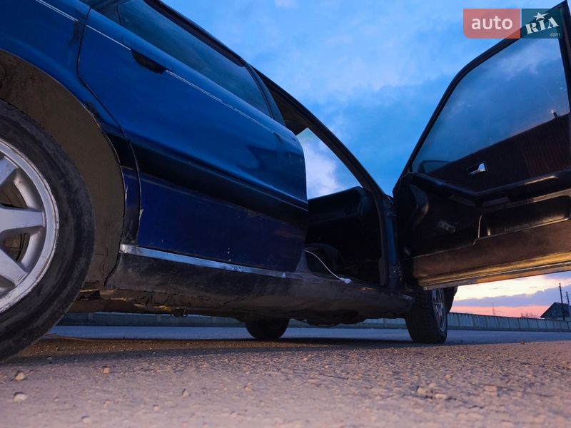 Седан Audi 90 1987 в Калуше