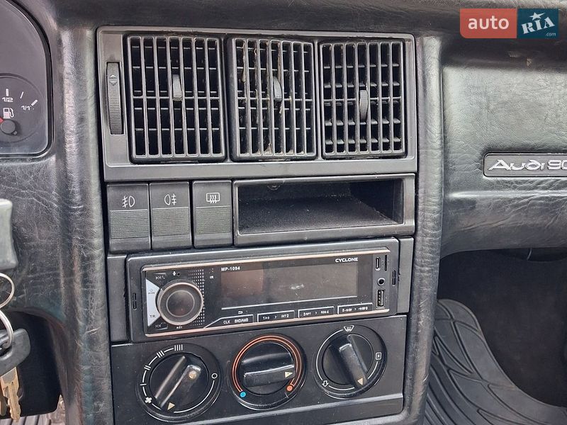 Седан Audi 90 1989 в Калуші