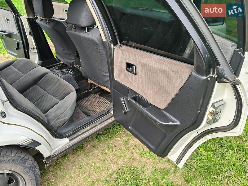 Седан Audi 90 1988 в Орлах фото 3 Седан Audi 90 1988 в Орлах