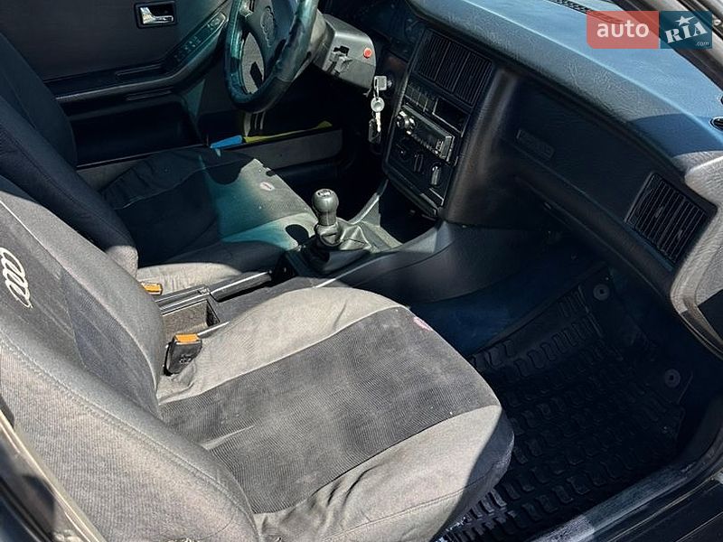 Седан Audi 90 1987 в Шаргороде