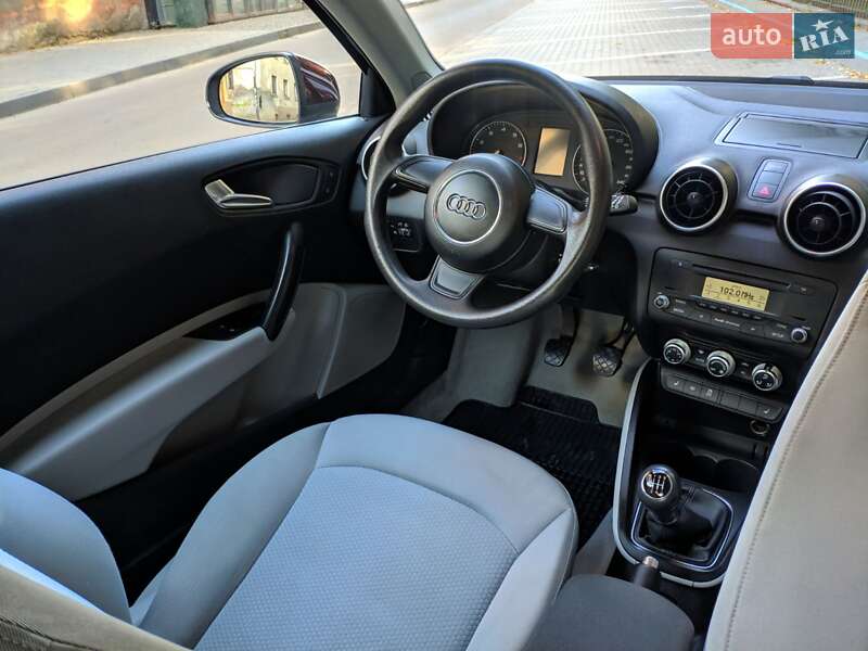 Хетчбек Audi A1 2010 в Івано-Франківську