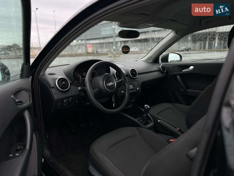 Хэтчбек Audi A1 2011 в Львове