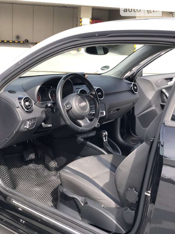 Хэтчбек Audi A1 2015 в Киеве
