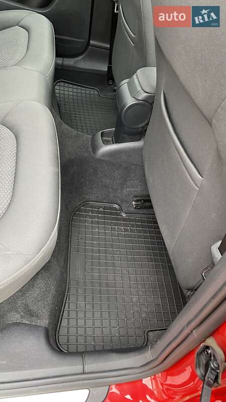 Хэтчбек Audi A1 2014 в Киеве фото 83 Хэтчбек Audi A1 2014 в Киеве