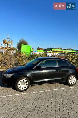 Хетчбек Audi A1 2011 в 