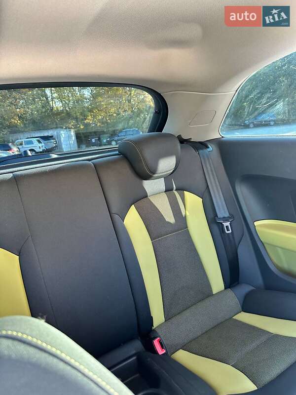 Хэтчбек Audi A1 2011 в Ровно