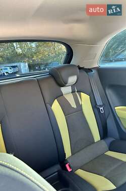 Хетчбек Audi A1 2011 в 
