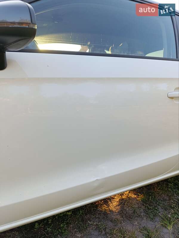 Хэтчбек Audi A1 2011 в Сокале