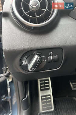 Хэтчбек Audi A1 2015 в 