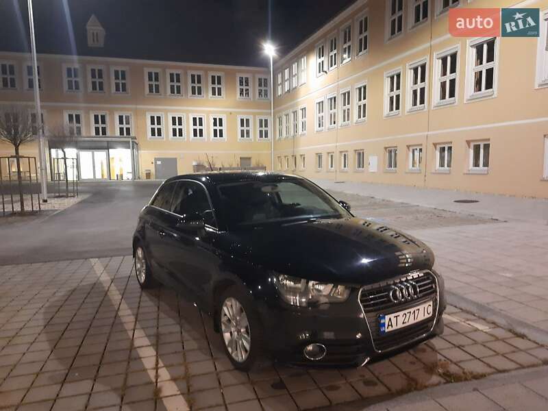Хэтчбек Audi A1 2010 в Ивано-Франковске