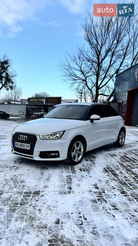 Хэтчбек Audi A1 2015 в Киеве