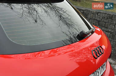 Хетчбек Audi A1 2012 в 