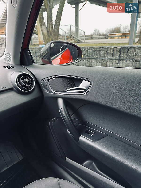 Хетчбек Audi A1 2012 в Києві