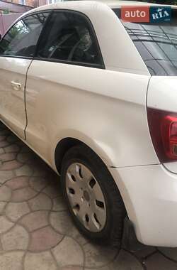 Универсал Audi A1 2012 в 