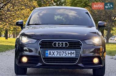 Хэтчбек Audi A1 2011 в 