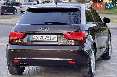 Хэтчбек Audi A1 2011 в 