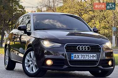 Хэтчбек Audi A1 2011 в 