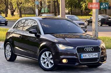 Хэтчбек Audi A1 2011 в 