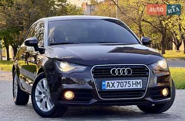 Хэтчбек Audi A1 2011 в 