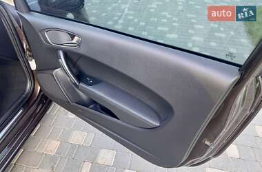 Хэтчбек Audi A1 2011 в 