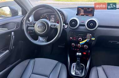 Хэтчбек Audi A1 2011 в 