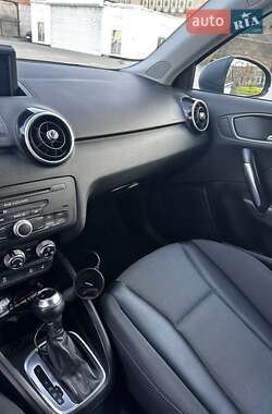 Хетчбек Audi A1 2011 в 