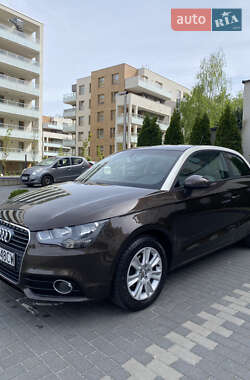 Хэтчбек Audi A1 2010 в 