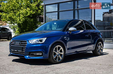 Хетчбек Audi A1 2015 в 