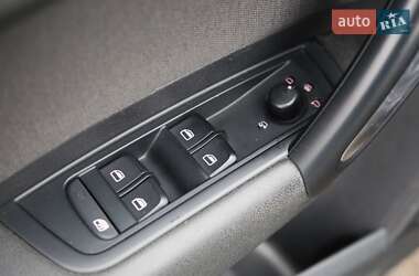 Хэтчбек Audi A1 2012 в 