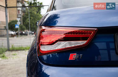 Хэтчбек Audi A1 2015 в 