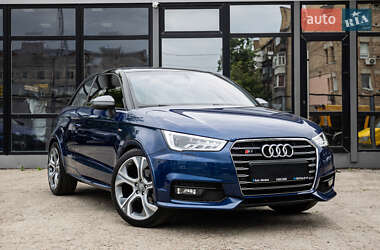 Хэтчбек Audi A1 2015 в 