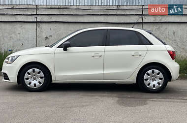 Хэтчбек Audi A1 2013 в 