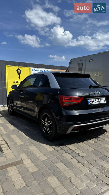 Хэтчбек Audi A1 2010 в Южном