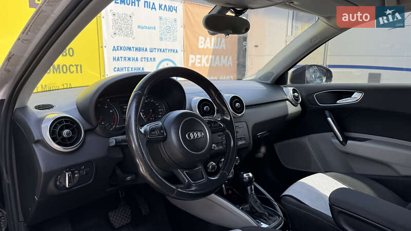Хэтчбек Audi A1 2010 в Южном