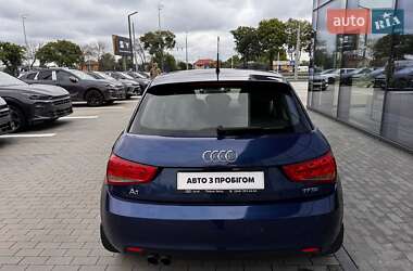 Хэтчбек Audi A1 2013 в 