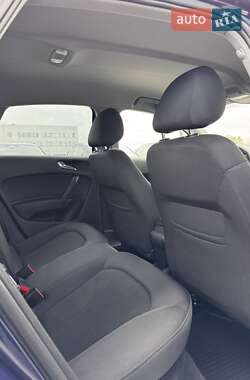 Хэтчбек Audi A1 2013 в 