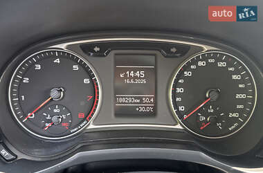 Хэтчбек Audi A1 2011 в 