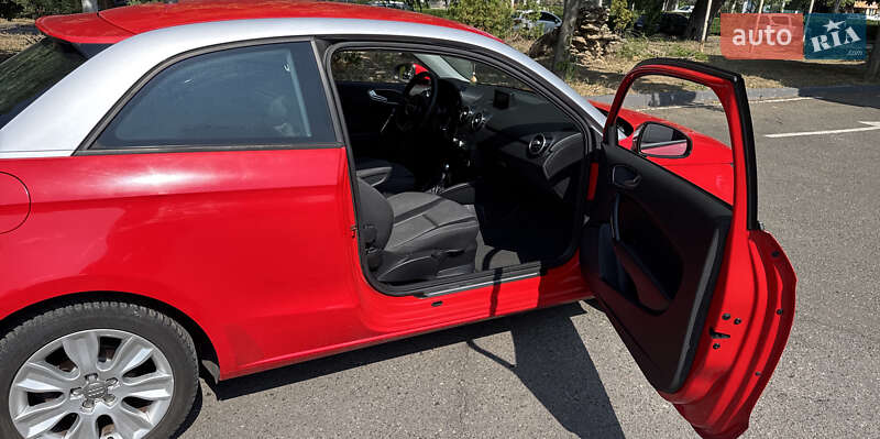 Хэтчбек Audi A1 2011 в Одессе