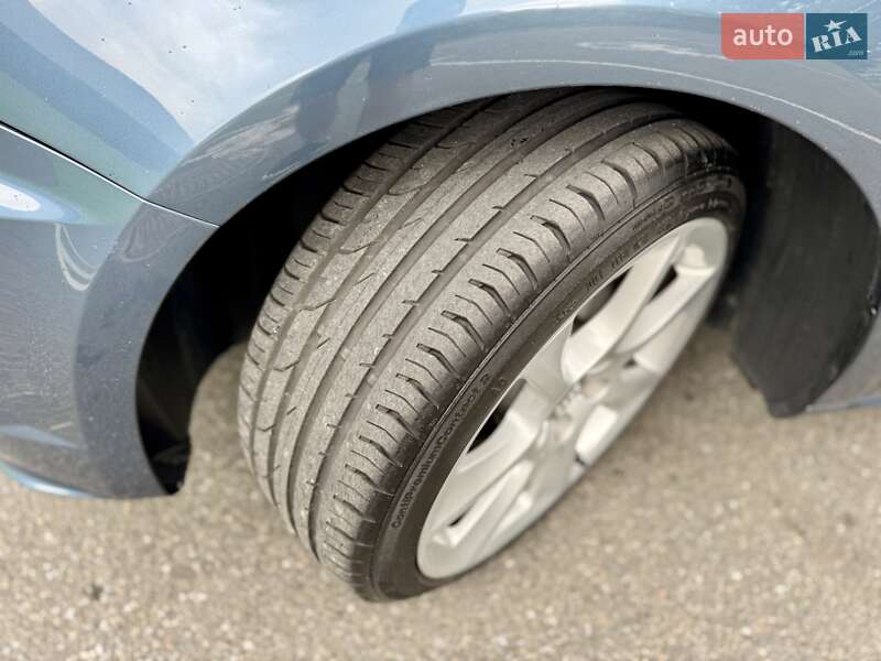 Хэтчбек Audi A1 2015 в Киеве