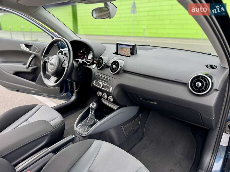 Хэтчбек Audi A1 2015 в Киеве