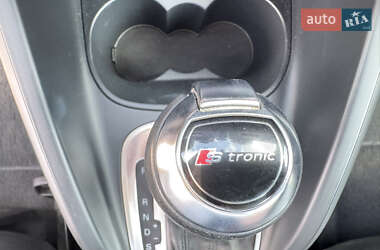 Хэтчбек Audi A1 2011 в 