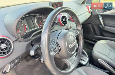 Хэтчбек Audi A1 2011 в 